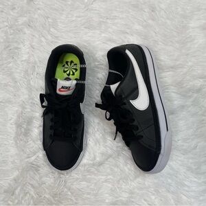 Nike Court Legacy Women’s Size 6 Black Trainers Shoes Low Top Sneakers DH3161